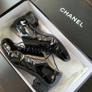 CHANEL Black Patent Leather Lace-Up Block Heel Boots